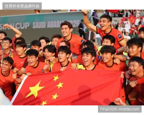 中国U23男足在国际邀请赛中展现了良好的竞技状态，木塔力甫的闪电进球为球队奠定胜局